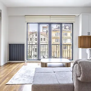 Apartment Comfy Flat In Sisli With Central Location, Istanbul
