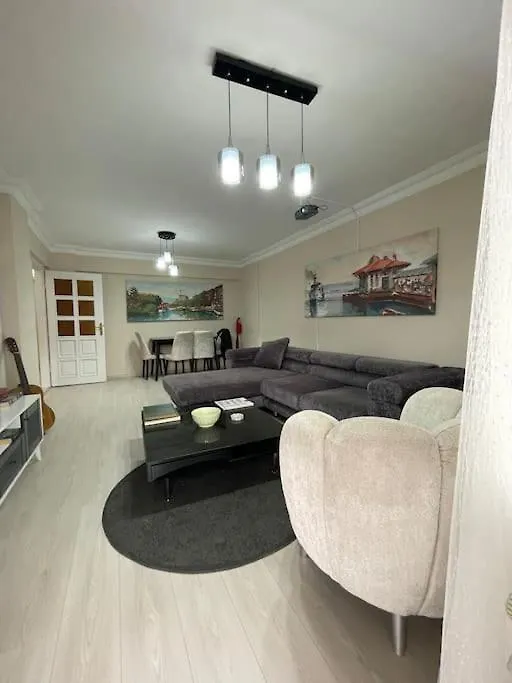Merkezi Cift Terasli Ev Istanbul
