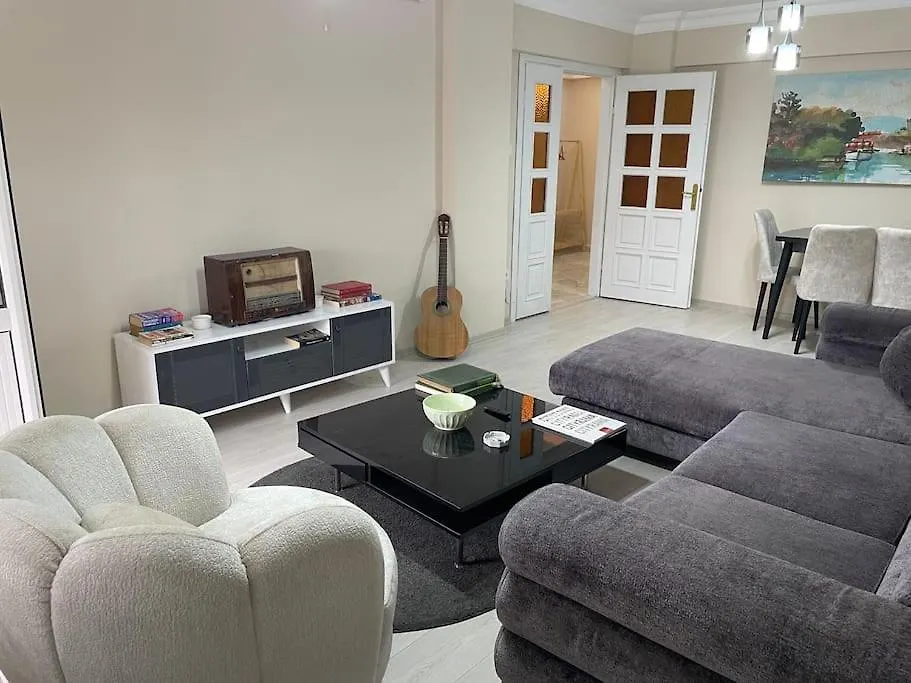 Merkezi Cift Terasli Ev Istanbul Turkey
